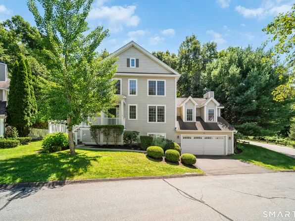 2 Minuteman Circle #2, Southbury, CT 06488