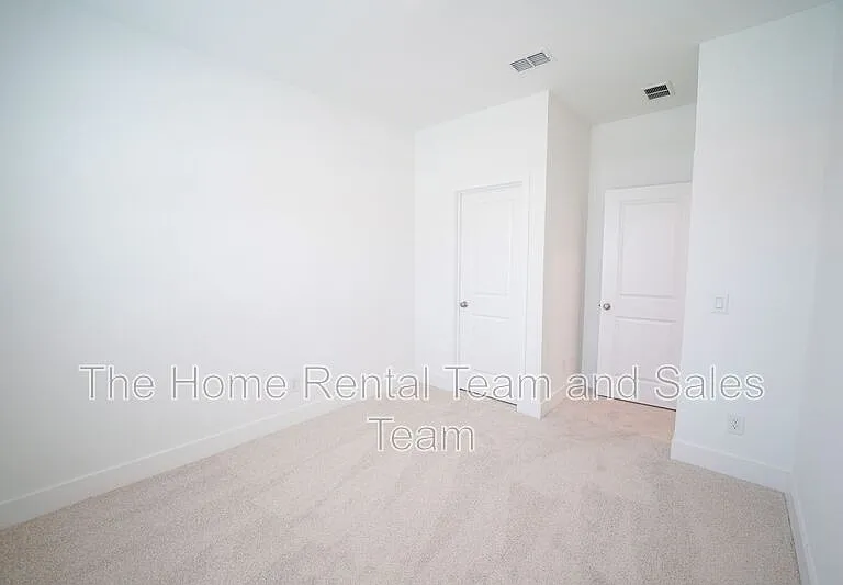 128 Kingswood Cir — Photo 6