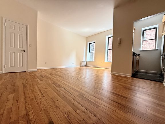 3rd image of 48 W 73rd St APT 4b