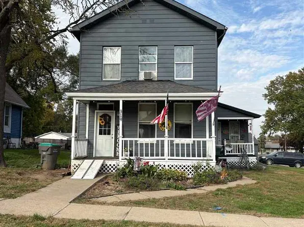 319 E 6th St, West Liberty, IA 52776
