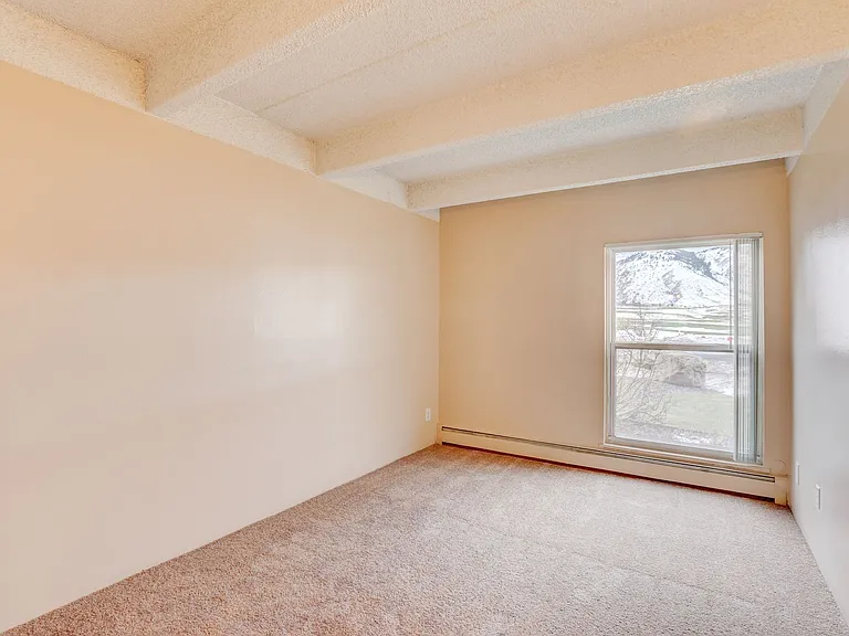 Summit View Village Apartments — Photo 45