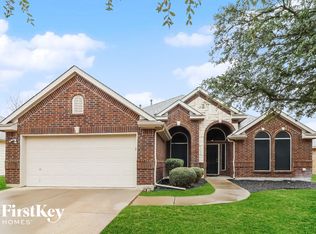 904 Virginia Ln, Fort Worth, TX 76179