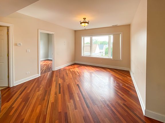 2nd image of 3335 W Belle Plaine Ave APT 3B