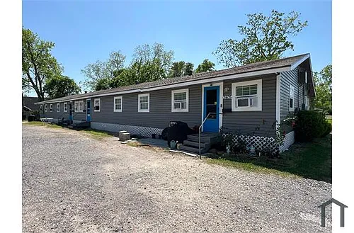 2405 Franklin St Photo 1
