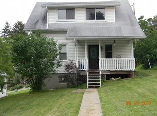 9 Grove St, Washington, PA 15301