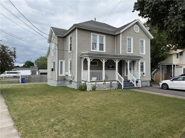 202 Van Buren St, Newark, NY 14513