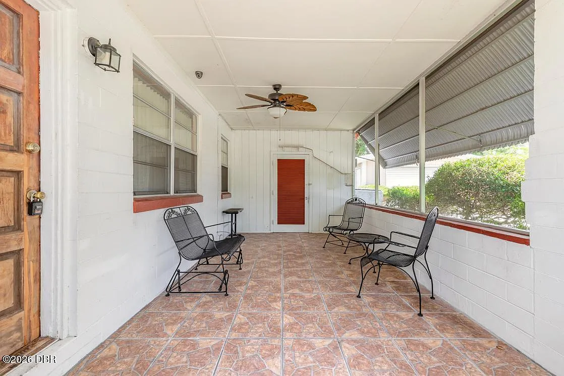 2 bed, 1.0 bath, 924 sqft, $1,795 — Photo 3