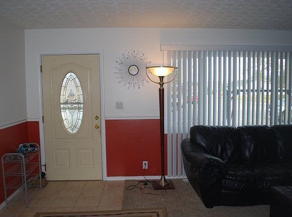 3rd image of 245 Davidson Dr