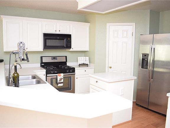 4th image of 2418 Willow Way