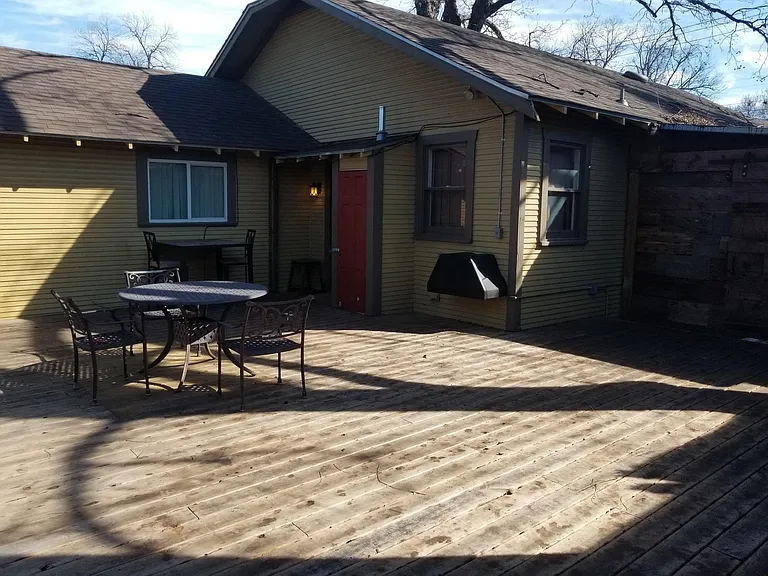 725 Marshall St — Photo 25