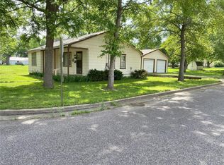 508 W Myrtle St, Cuba, MO 65453