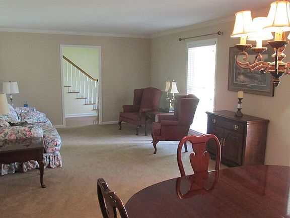 3rd image of 2735 Charlton Ln