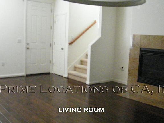 3rd image of 806 Dante Cir