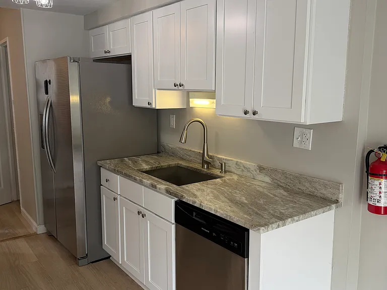 239 Fir Tree Ct — Photo 2