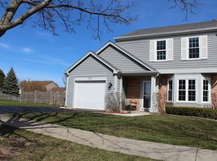 225 N Southport Rd, Mundelein, IL 60060