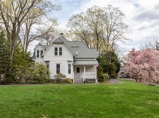 64 Old Pascack Rd, Pearl River, NY 10965