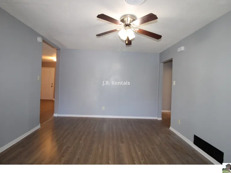 409 Short Ave — Photo 9