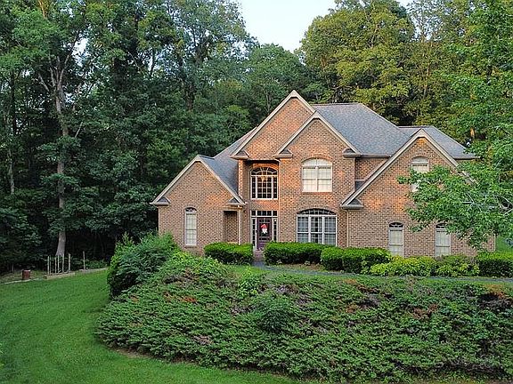 2nd image of 216 Juniper Dr