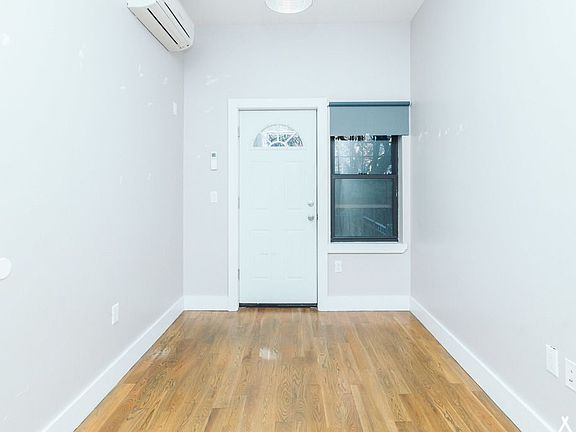 5th image of 1491 Gates Ave #1B