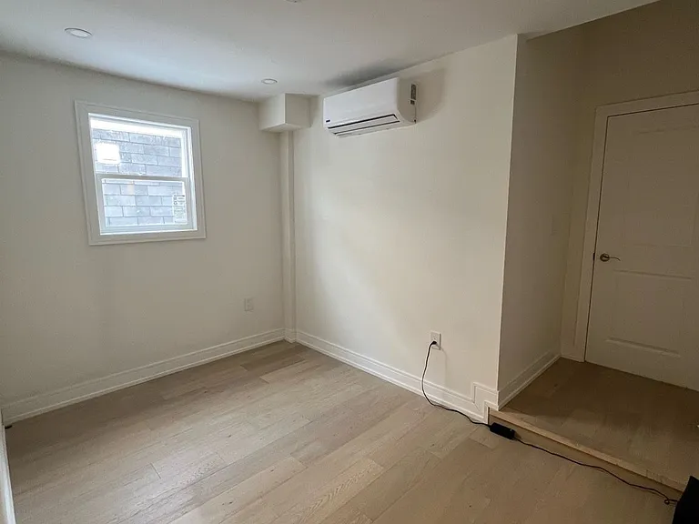 3455 Yonge St #2 — Photo 6