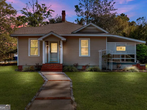 661 E Plum St, Jesup, GA 31546