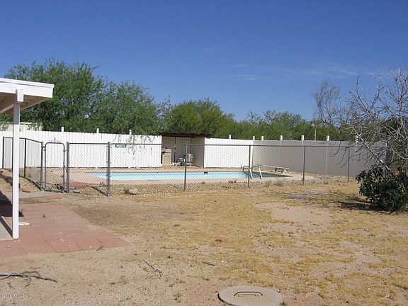 3rd image of 8940 N Hickory Dr