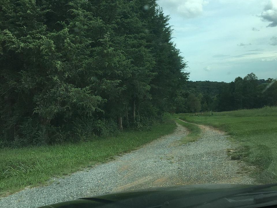 2nd image of 1347 Island Creek Rd