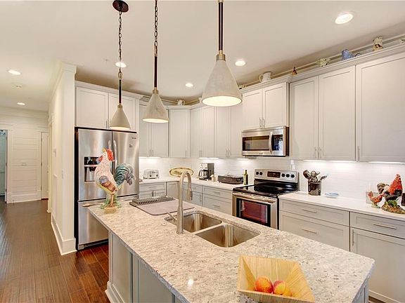 5th image of 105 Gascoigne Ave #206