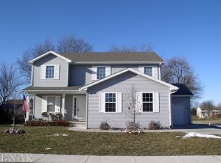 2616 Grey Fox Trl, Bloomington, IL 61705