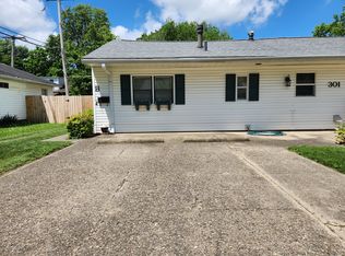 301 Kelly Ct, Champaign, IL 61820