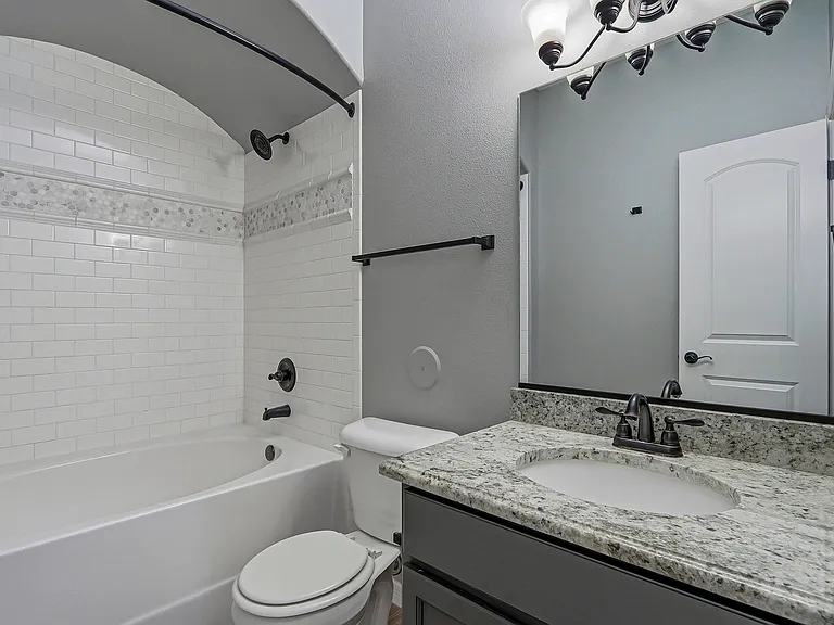 2120 Honour Point Pl — Photo 15