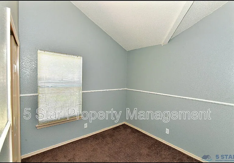 804 Margarita St — Photo 28