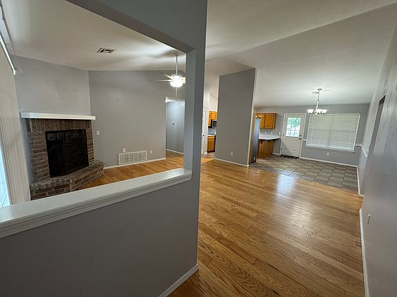 4th image of 2703 Pleasant View Ln