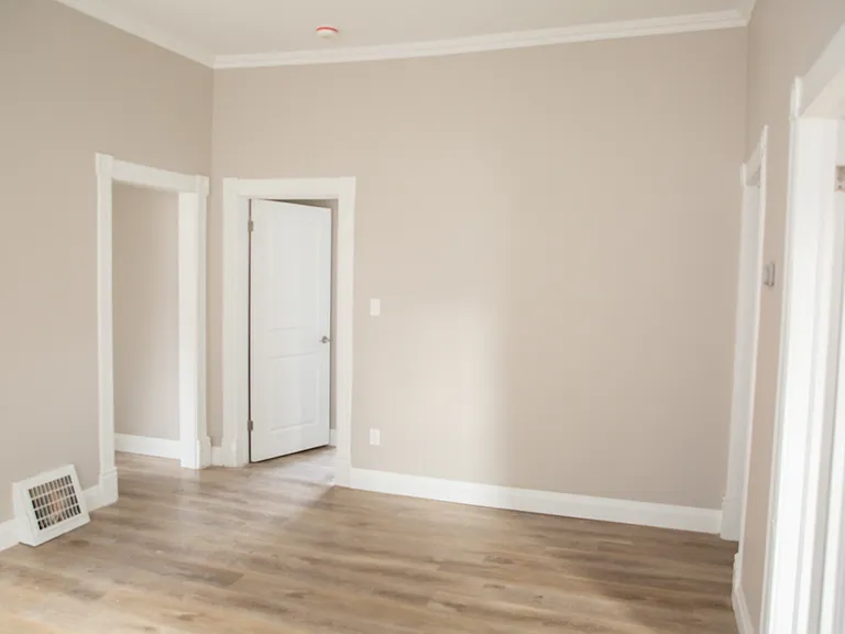 53 Manitoba St — Photo 7