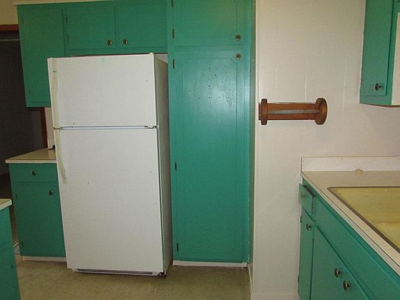 5th image of 401 Chinaberry Ave