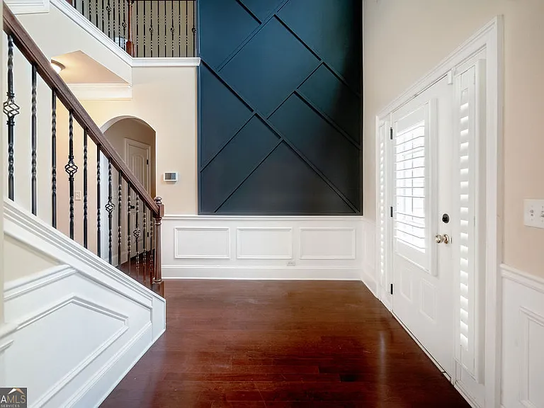 75 Village Park Dr — Photo 2