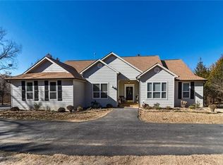 1741 S Finger Rd, Fayetteville, AR 72701