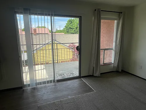 712 E 6th Ave #207 Photo 1