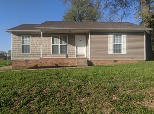1700 Thompsonville Ln, Oak Grove, KY 42262