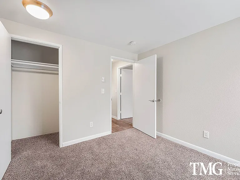 Kings Meadow Apartments — Photo 47