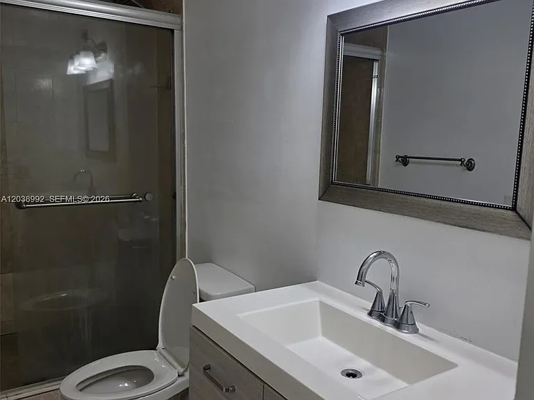 1817 S Ocean Dr #18 — Photo 7