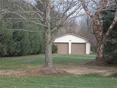 3rd image of 2633 Randall Dr