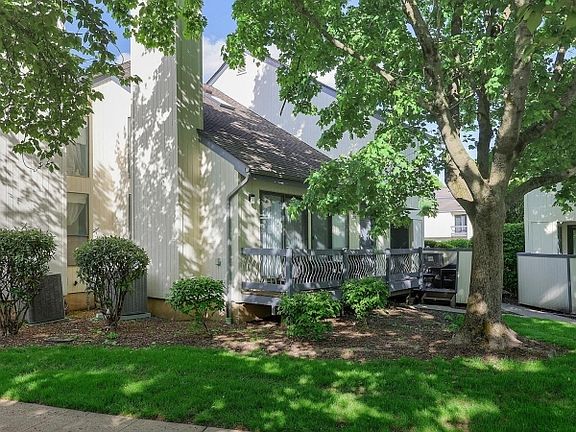 2nd image of 230 Arrowood Way Ondo