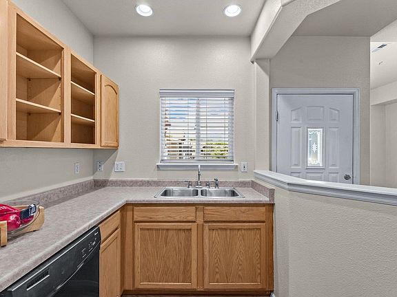 4th image of 2491 Fountain Greens Blvd #B11