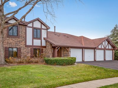 931 Cross Creek Dr N APT B1, Roselle, IL, 60172