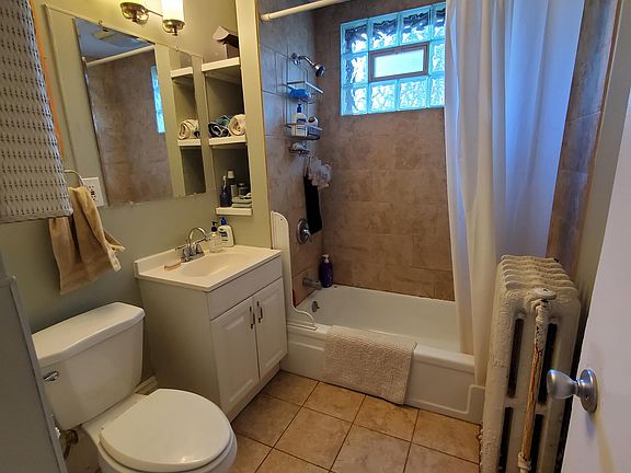 5th image of 3561 Minnehaha Ave #2