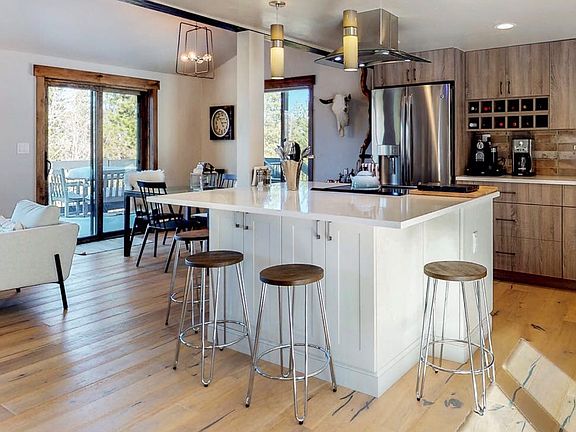 3rd image of 361 Silver Cir