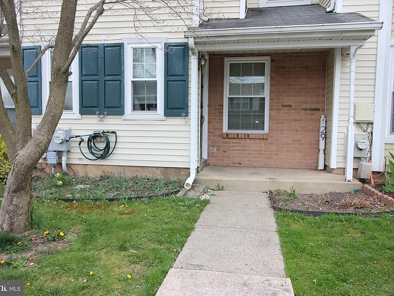29 Van Horn Pl — Photo 19