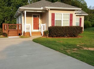 863 Coldbrook Dr, Greer, SC 29651