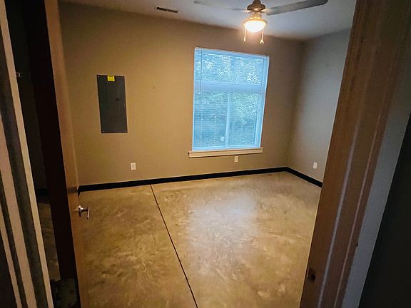 5th image of 947 McClanahan Ln #947